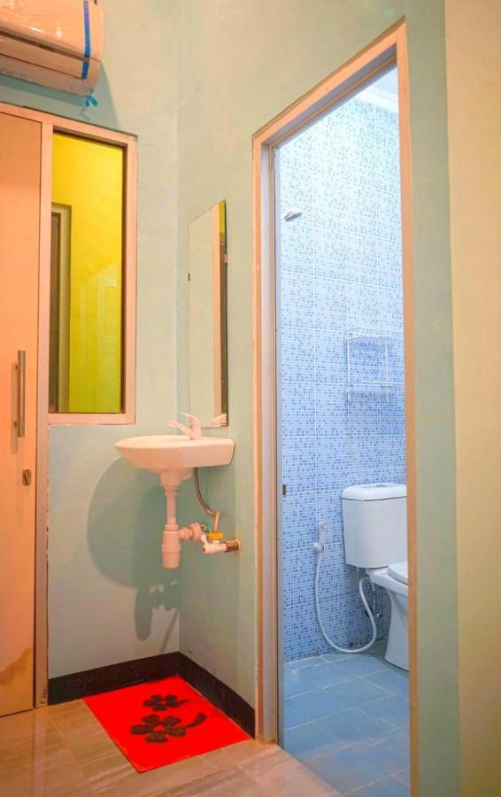 Roomz Budget Residence Semarang Zewnętrze zdjęcie
